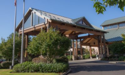 Drive-up entry way into Cottage Grove Community Medical Center